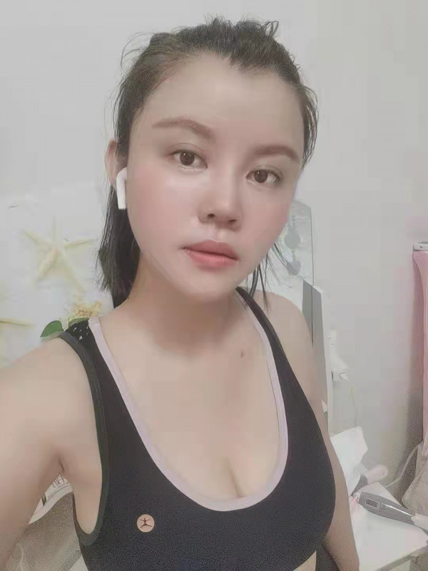 南山莎莎 瑜伽女神